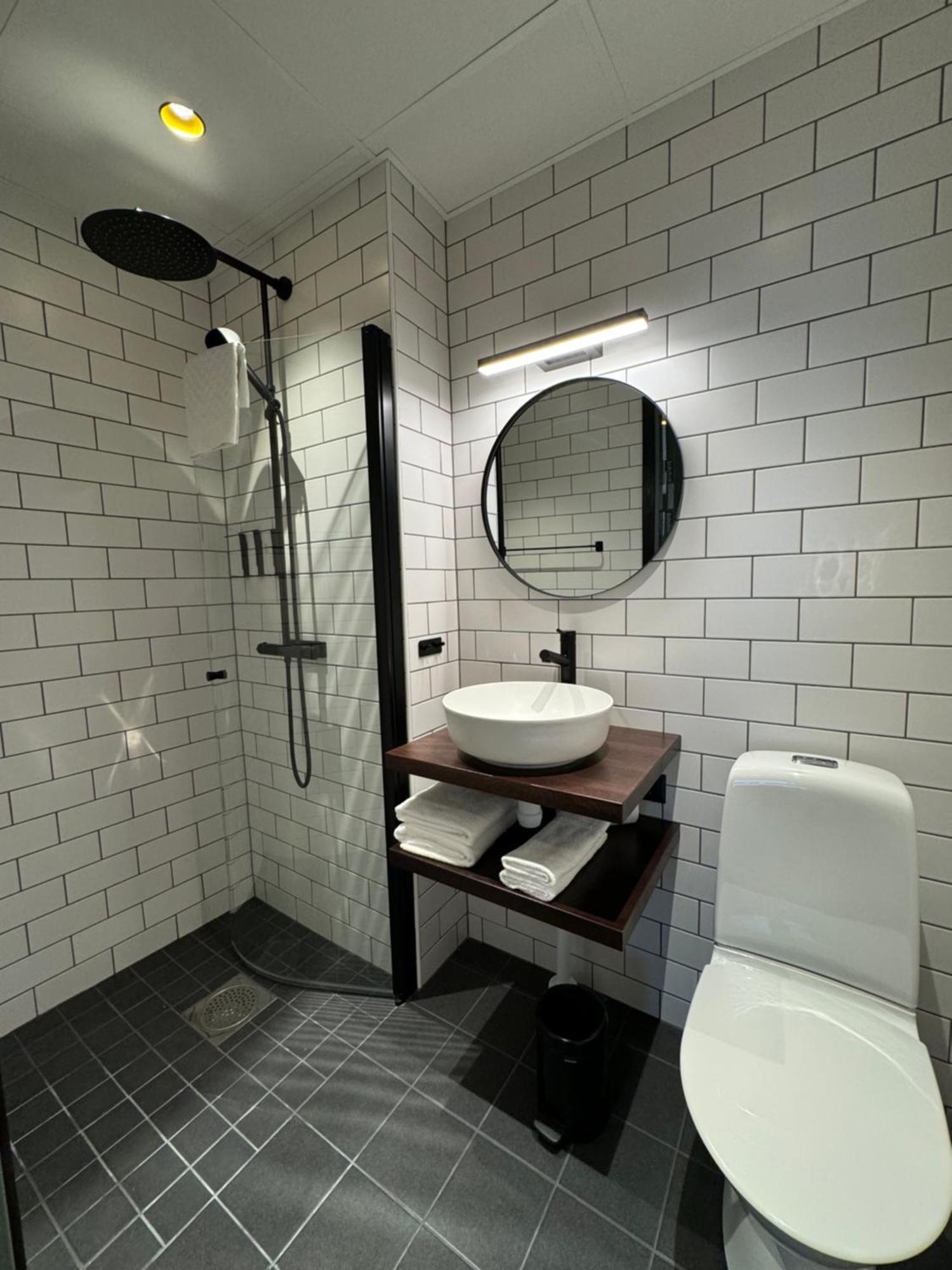 Hotell Sillen Люсечиль Экстерьер фото